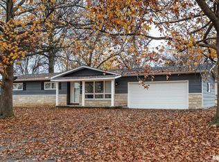 800 W 11th St, Johnston City, IL 62951