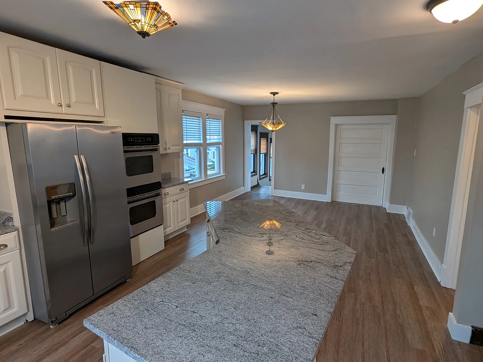 2 bed, 2000 sqft, $1,425 — Photo 2