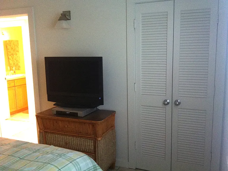 715 Caroline St #102 — Photo 6