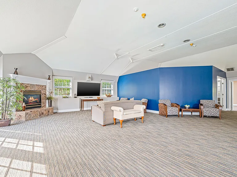 Four Winds Apartments — Photo 19