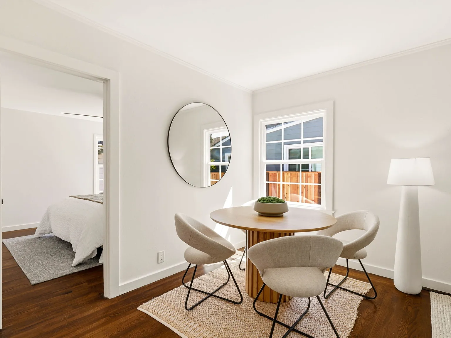 2 bed, 878 sqft, $3,800 — Photo 4