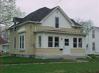 303 Cedar St, La Porte City, IA 50651
