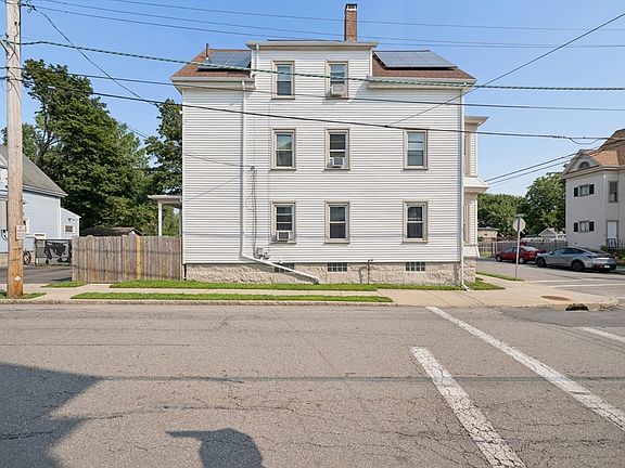 5th image of 185 Richmond St
