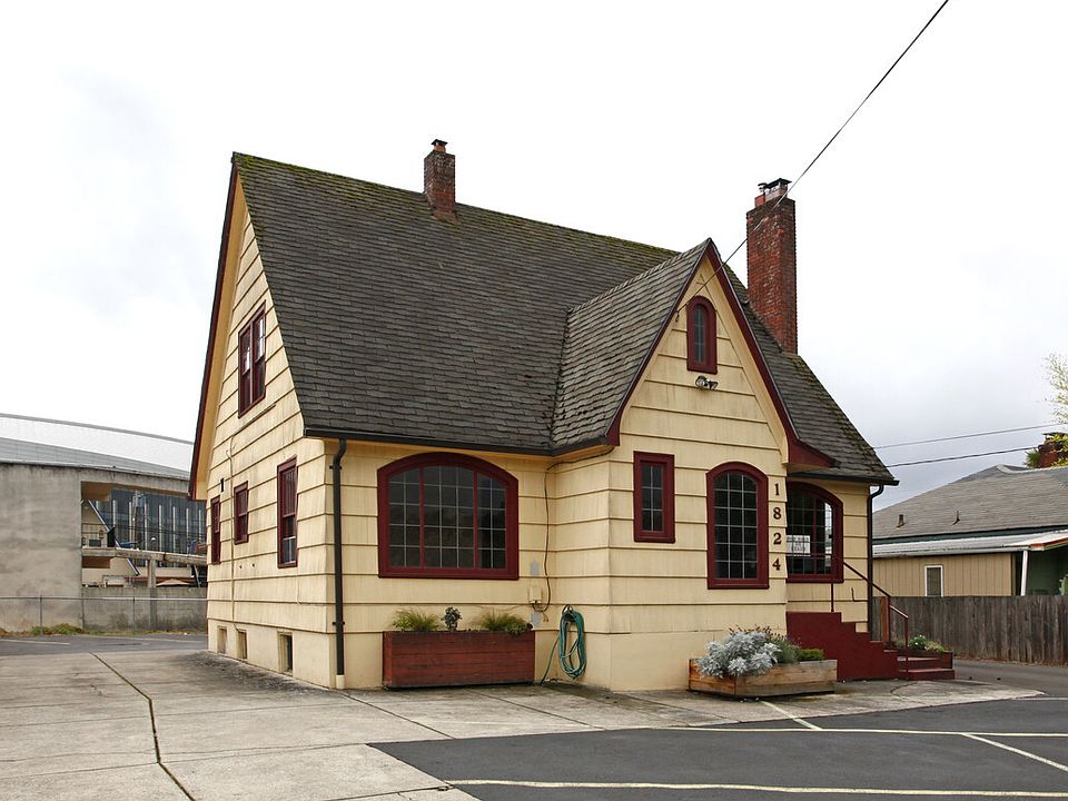 2nd image of 1824 Garden Ave