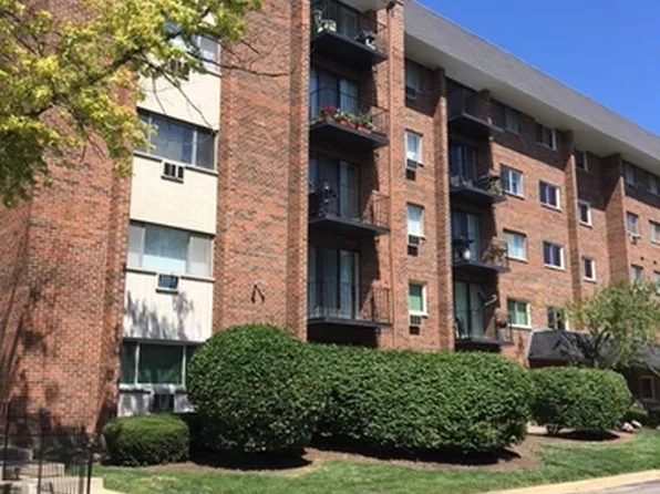 4731 Saint Joseph Creek Rd APT 5B, Lisle, IL 60532