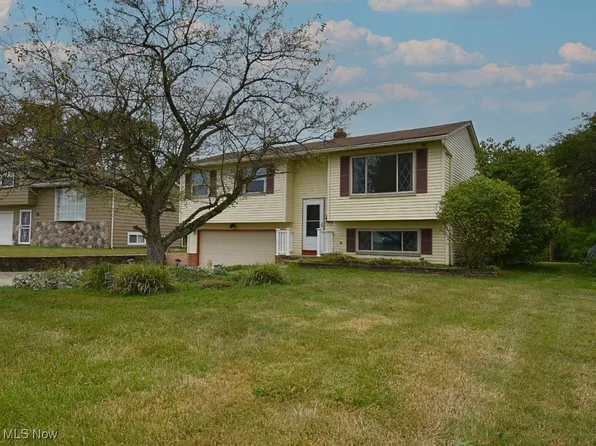 6730 Basswood Dr, Bedford Heights, OH 44146