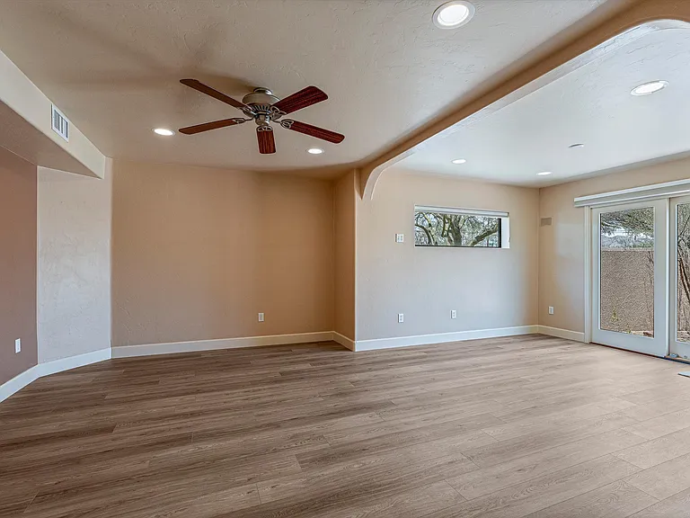 10270 E Glenn St — Photo 6