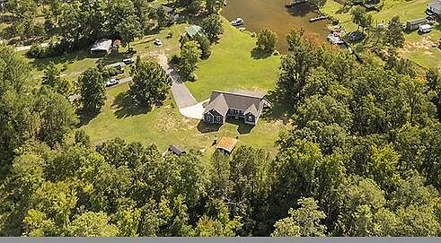 2nd image of 265 Woodland Way Rd