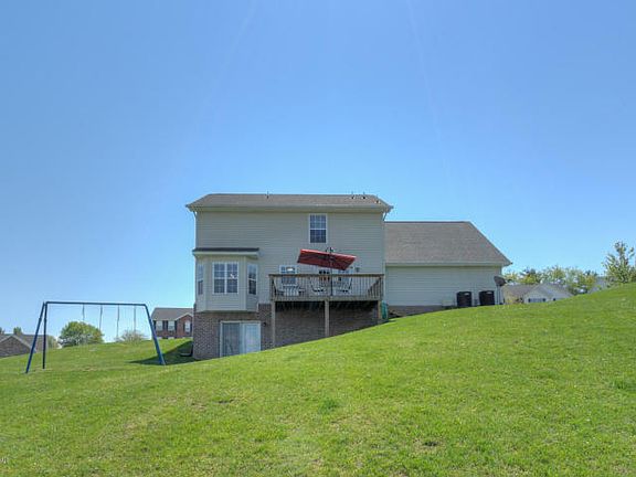 2nd image of 210 Windsor Dr