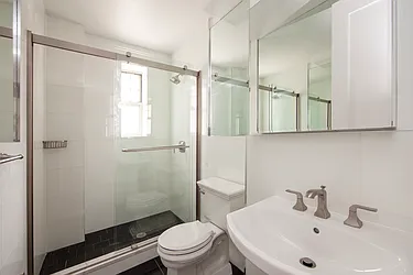 Rented by R New York