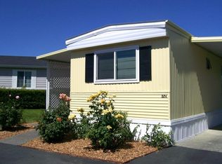 524 Maplewood Dr, Petaluma, CA 94954