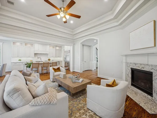 1802 Wakefield Dr, Houston, TX 77018