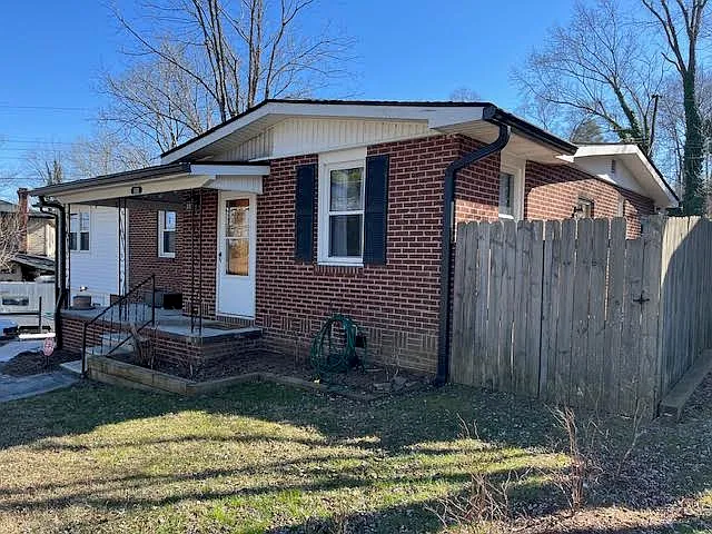 600 Hebron Rd — Photo 8