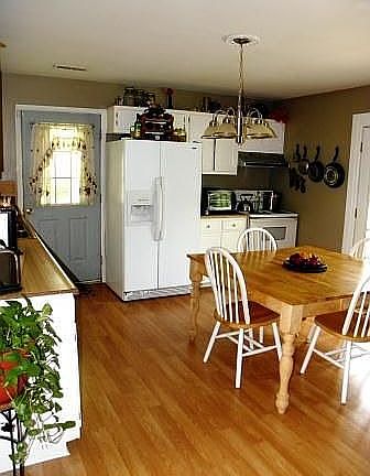NEW LAMINATE FLOORS THROUGHOUT HOME