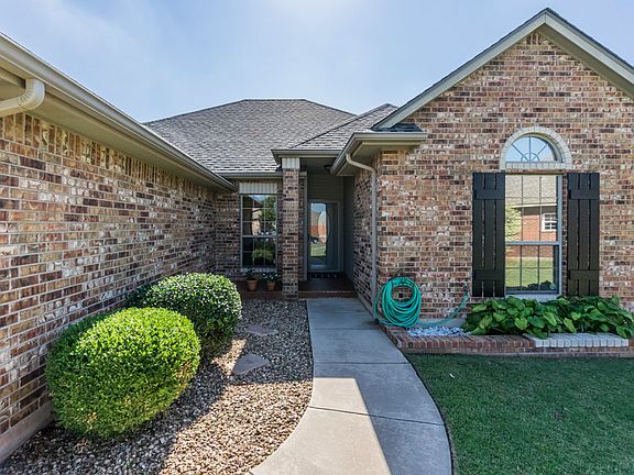 4th image of 10501 Queensbury Dr