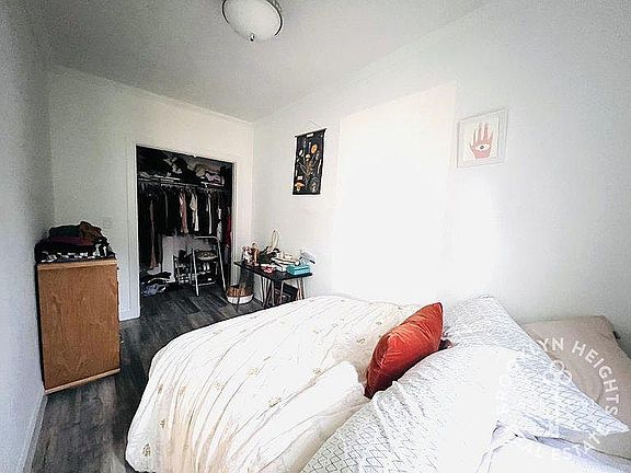 5th image of 143 Montague St