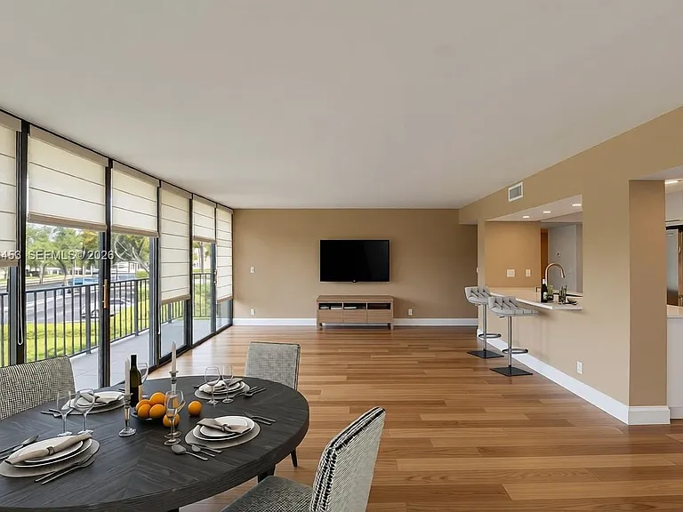 799 Jeffery St #0 — Photo 8
