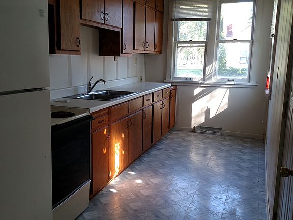 2nd image of 801 N Jefferson St