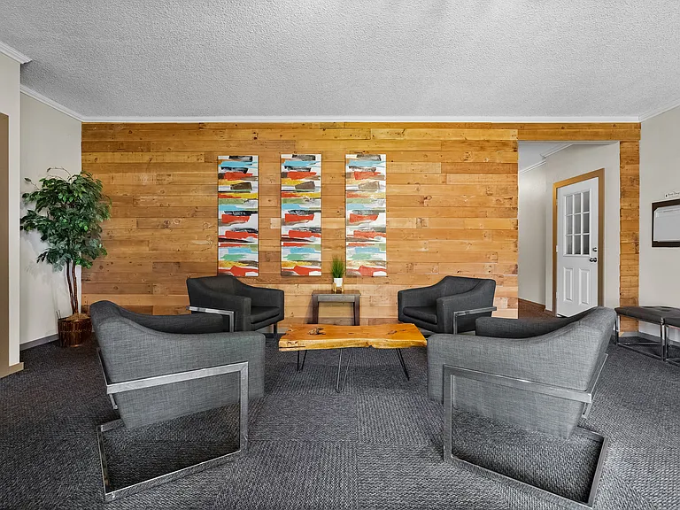 Alpine Village — Photo 16