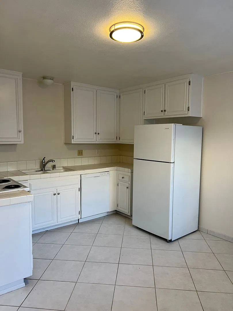 3 bedroom 2 bath townhouse for rent — Photo 4