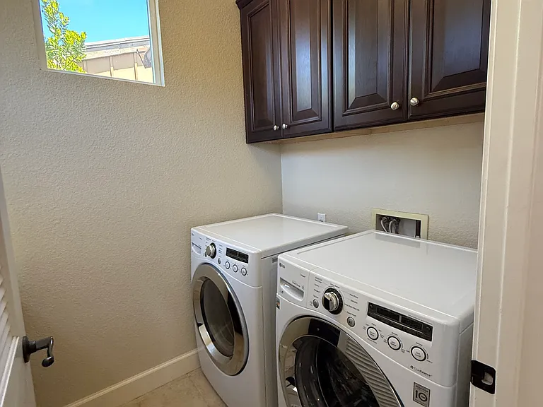 3360 Chartwell St — Photo 16