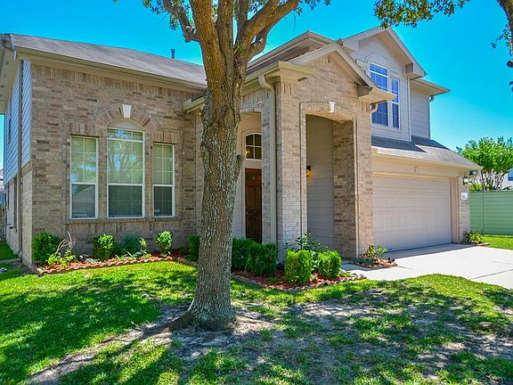 2nd image of 14702 Chapel Cove Ct