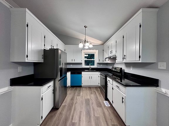4th image of 4410 Southernbelle Ln