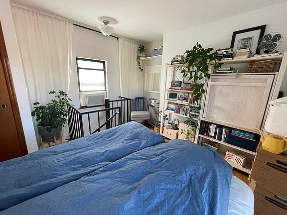 4th image of 143 W 80th St #4R