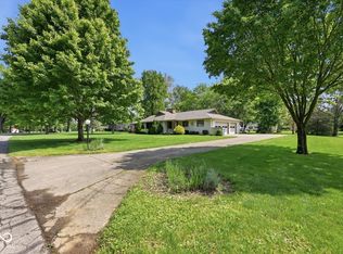 670 Brent Woods Dr, Shelbyville, IN 46176