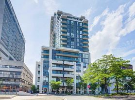 736 Spadina Ave