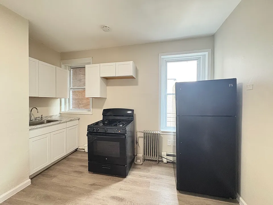 89 Mount Prospect Ave #4C