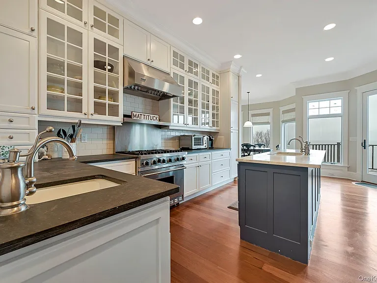 580 Lloyds Ln — Photo 15