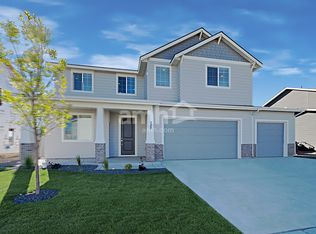 933 N Barkvine Ave, Star, ID 83669