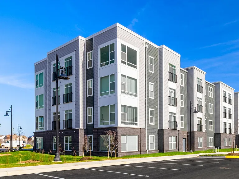 Woodmore Apartments — Photo 27