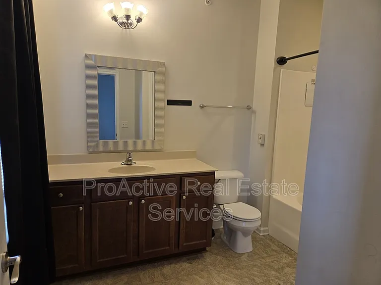 2424 Chancery Ln — Photo 18