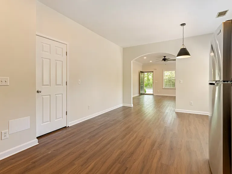 1311 Cashmere Dr — Photo 16