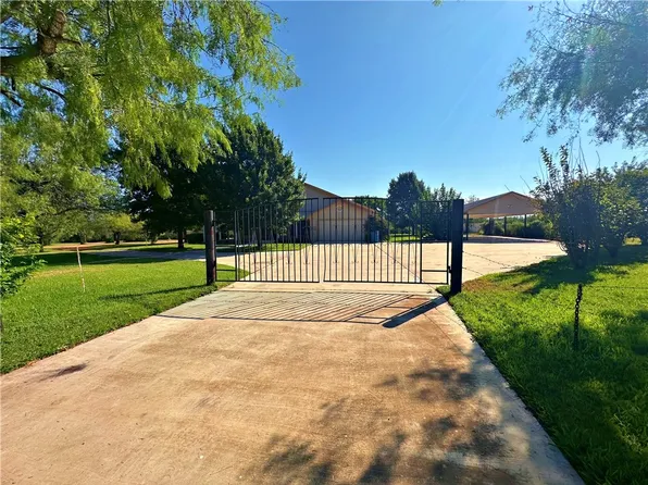 508 Lagunillas Ave, Charlotte, TX 78011
