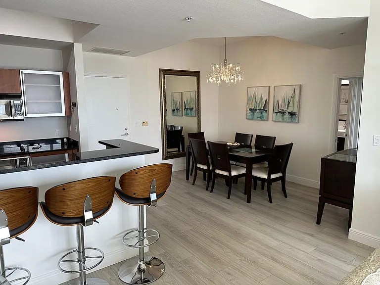 1551 N Flagler Drive Lph #17 — Photo 11