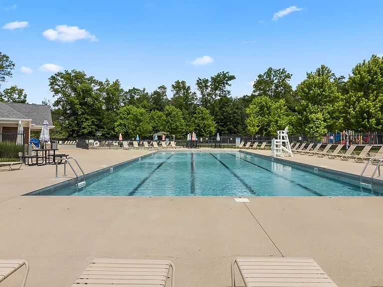 12683 White Chapel Cir — Photo 43
