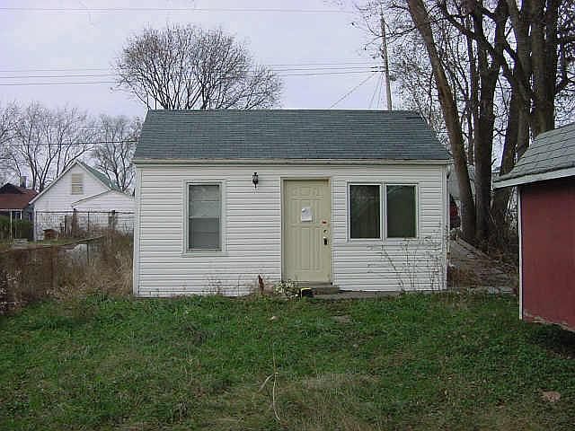 1st image of 1622 E Comer Ave