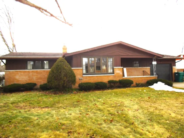 3360 Glendora Dr, Bay City, MI 48706