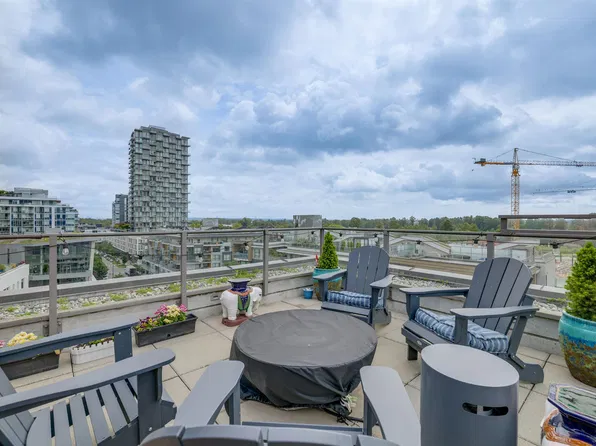 3451 Sawmill Cres #702, Vancouver, BC V5S 0E3