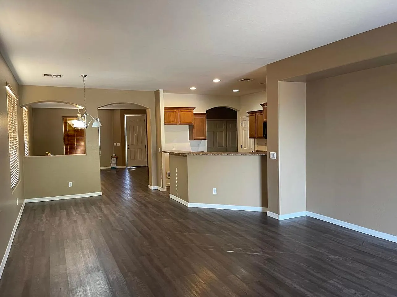 12530 W Winslow Ave — Photo 4