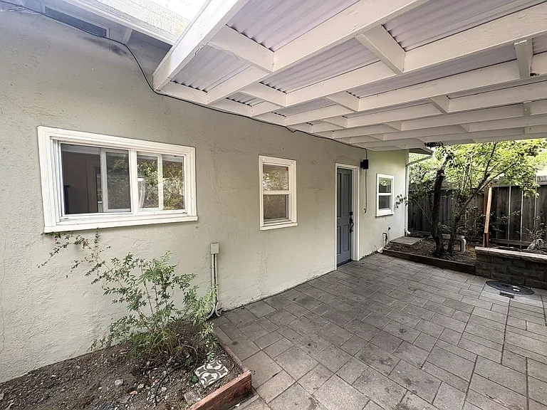 2350 Alameda De Las Pulgas — Photo 36