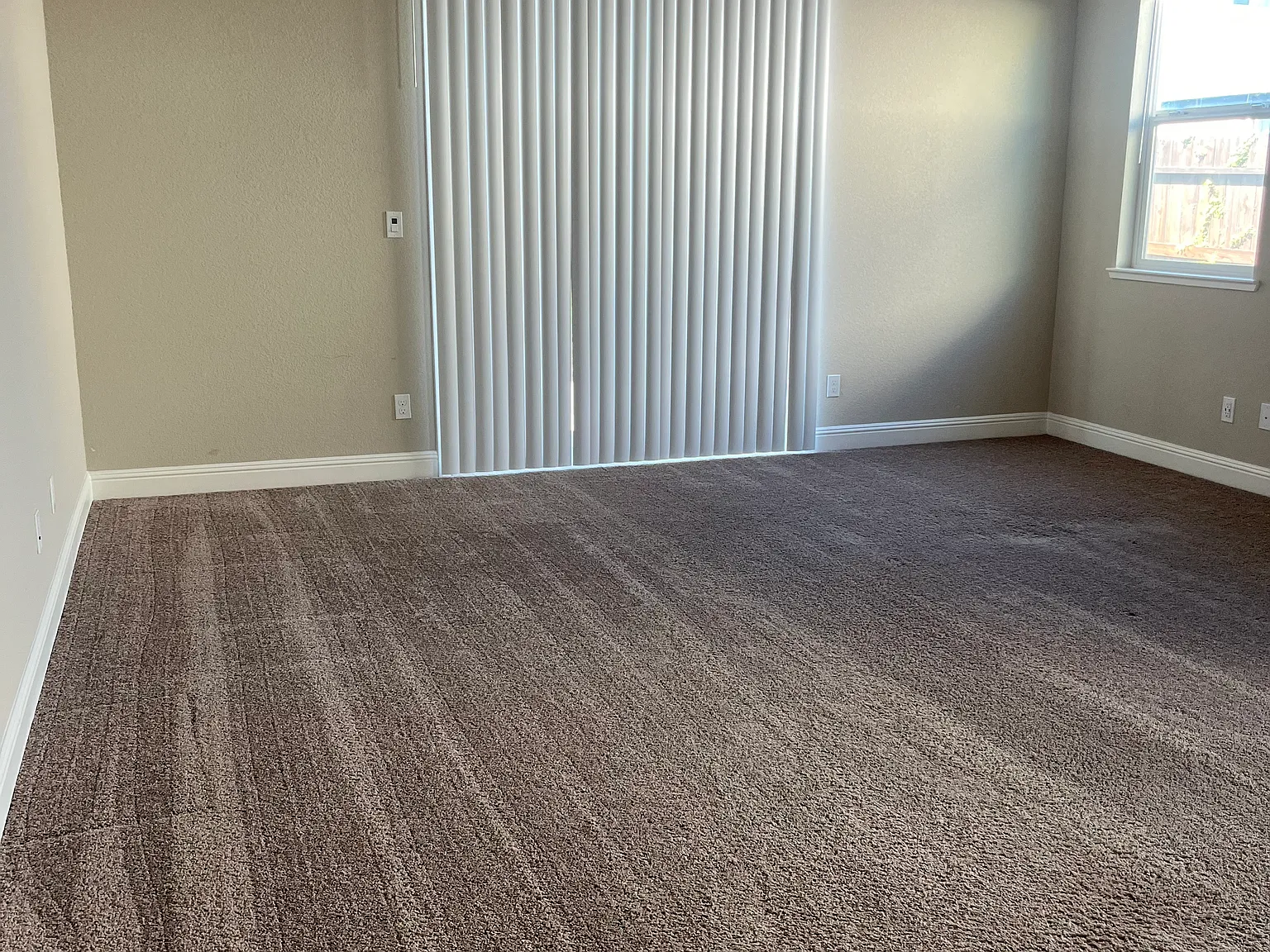 3 bed, 2279 sqft, $3,500 — Photo 3