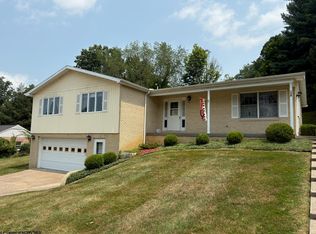 156 Scenery Dr, Morgantown, WV 26505