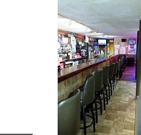5th image of 404 N Knowles Ave