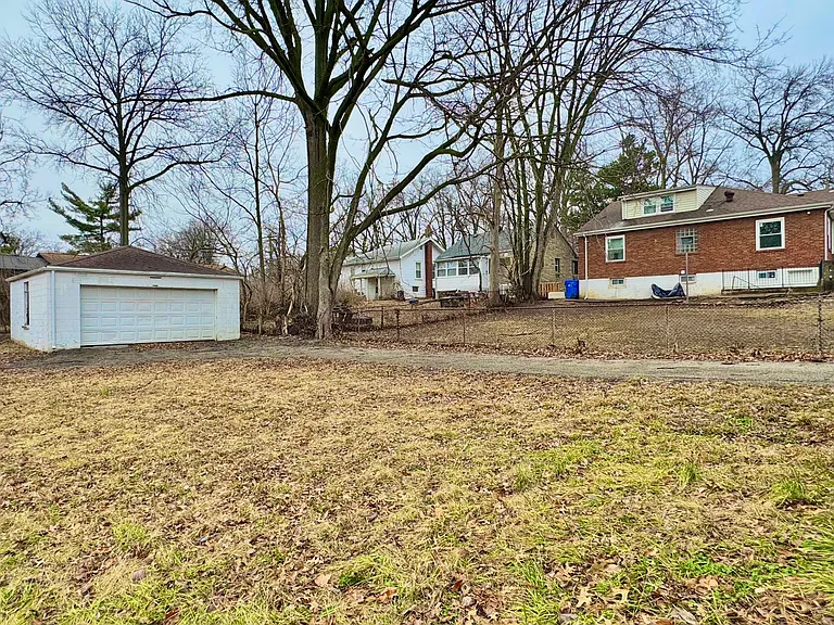 1309 Gerst Ave — Photo 16