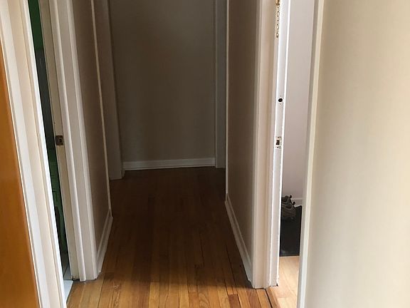 3rd image of 10316 Elizabeth St #2