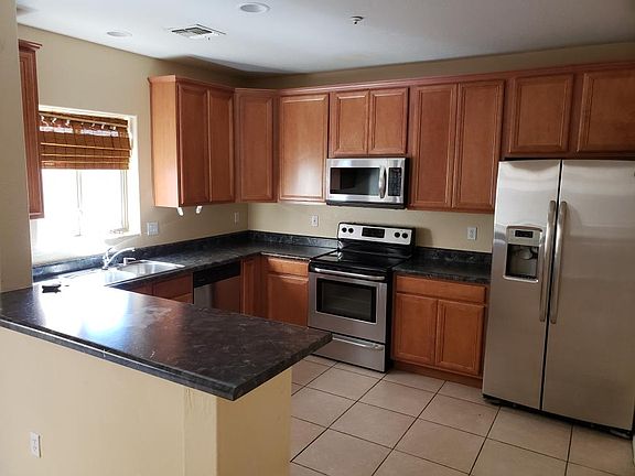 5th image of 15818 N 25th St Unit 118